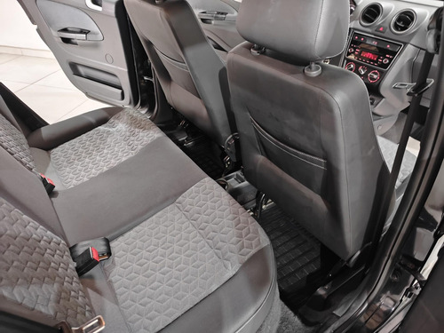 Volkswagen Gol TRACK 1.0 Mi Total Flex 8V 4p