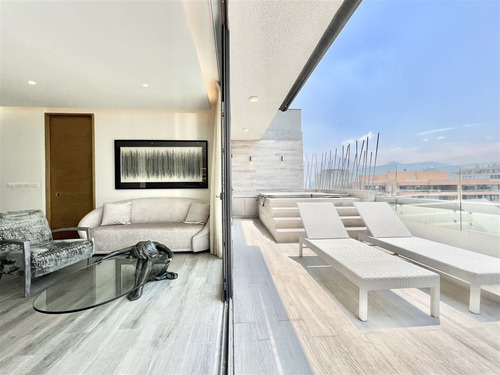 Moderno Penthouse: El Golf