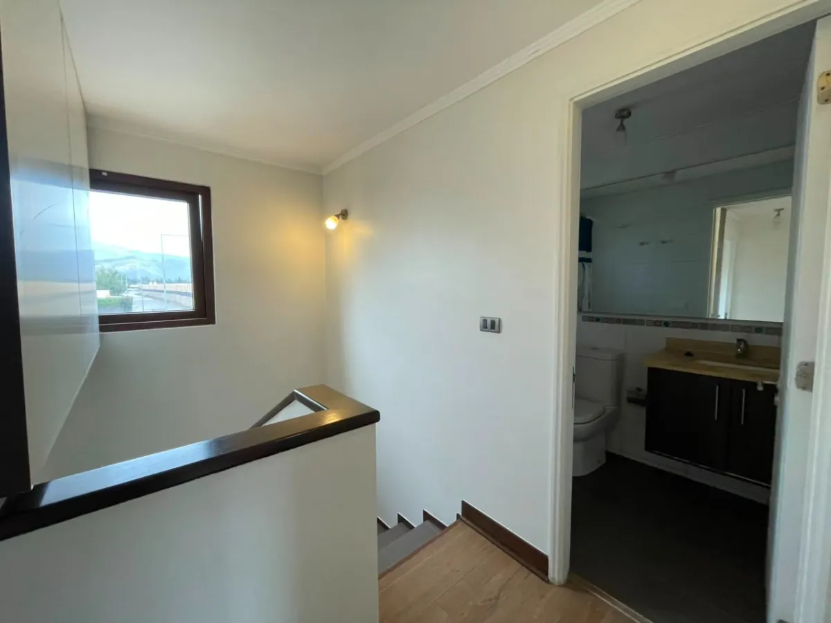Imagen 3 de 24 de Arriendo Los Montes, 4d 3b Piscina Y Quincho, Con Aires