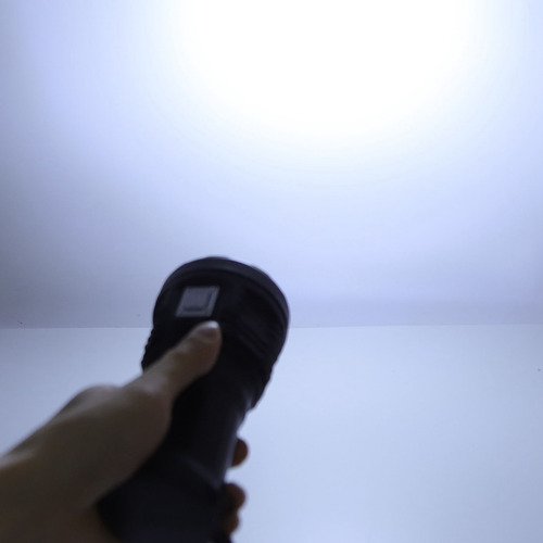 Potente Linterna Led De Antorcha Multifuncional Negra Portát