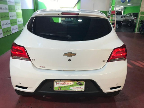 Chevrolet Onix Onix 1.4 MPFI LT 8V FLEX 4P MANUAL