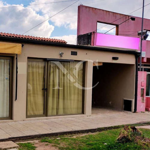 Casa En Venta En Pueblo Nuevo