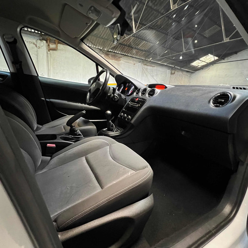 Imagen 19 de 21 de Peugeot 308 2017 1.6 Active