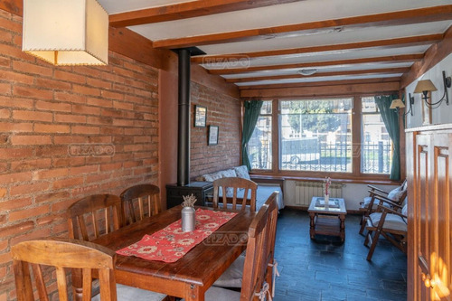 Turístico Cabaña En Venta Ubicado En Centro, San Martin De Los Andes, Patagonia
