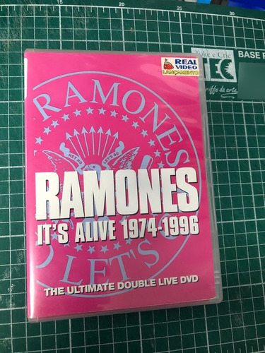 Dvd Ramones It's Alive 1974-1996 Original Usado