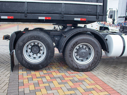 Imagem 9 de 15 de Mercedes 2540 Trucado 2006 Com Carreta Graneleiro=26280,270