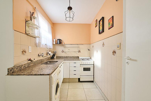 Departamento 4 Ambientes Luminoso Con Balcon Y Bajas Expensas En Colegiales