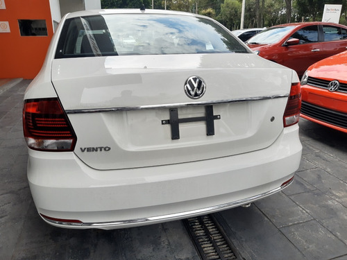 Imagen 5 de 11 de Volkswagen Vento Comfortline Std 2019