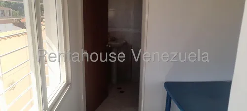 En Venta Casa - Urb. Vista Linda.