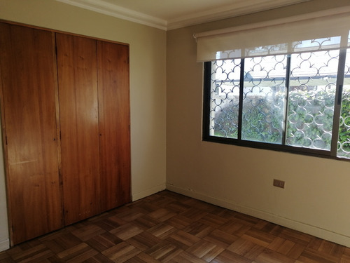 Avenida España, Casa Un Pisos, Aislada, Excelente Ubicación