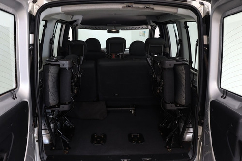 Imagem 9 de 10 de Fiat Doblo 1.8 Mpi Essence 7l 16v