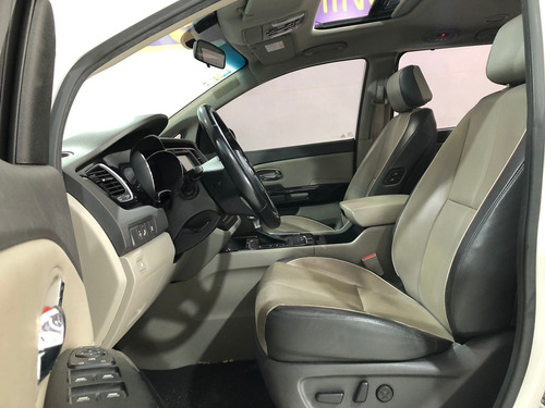 Imagem 12 de 14 de Kia Motors Grand Carnival Ex 3.3 V6 (aut)
