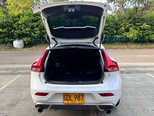 Volvo V40 2.0 T4 Drive-e R-design