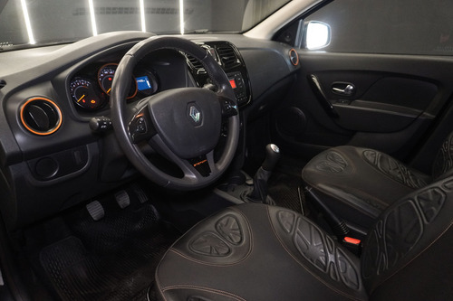 Renault Sandero Stepway 1.6 Dynamique 105cv