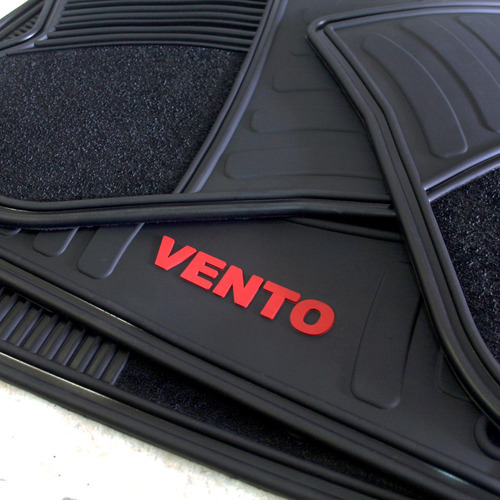Tapetes Originales Vw Vento Letras Rojas 2013-2020 Uso Rudo