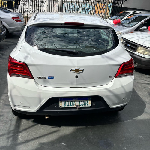 Chevrolet Onix 1.0 Lt 5p