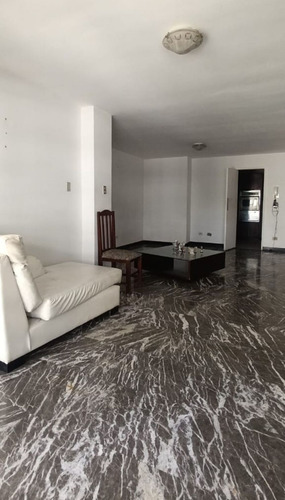Apartamento En Venta En La Urb. Los Palos Grandes. Km