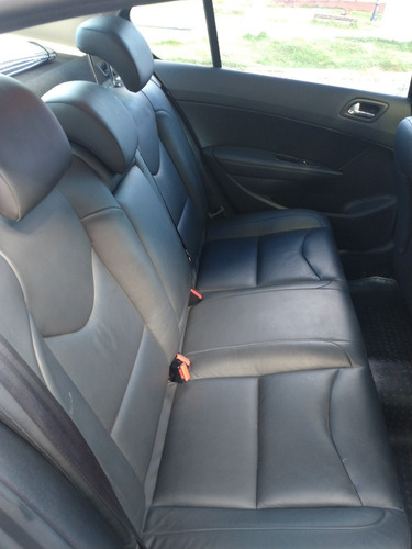 Peugeot Allures Plus 2.0