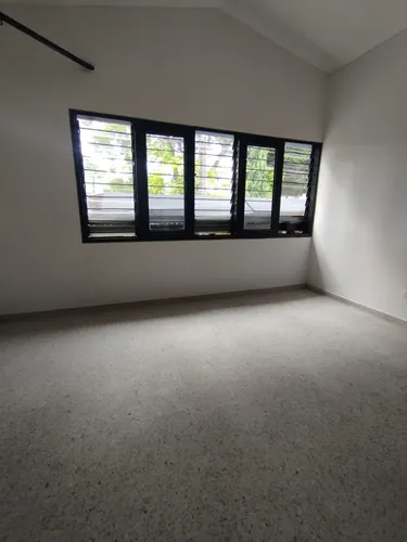 Local En Arriendo En Las Mercedes. Cod A11716
