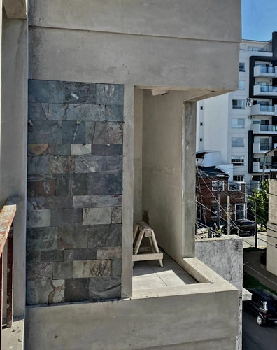 Departamento Dos Amb. Con Terraza Propia De 48 Mts