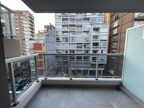 Esplendido Monoambiente Divisible Ubicado En La Zona De Nuñez.- En Venta!