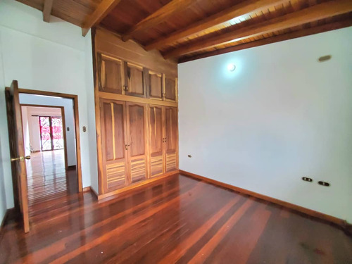 Rdcasa En Alquiler !!! Conj. Resd Terrazas De Paramillo C