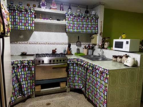 Imagen 7 de 10 de Km// Cómoda Casa En Urb. Altos De Paramillo Manzana 2