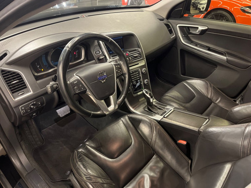 Volvo XC60 60 2.0 T5 5p