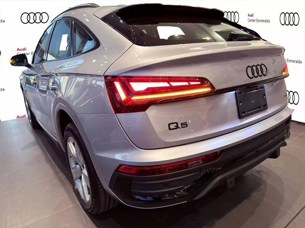 Audi Q5 Sportback 45tfsi Select Mild Hybryd Sarai