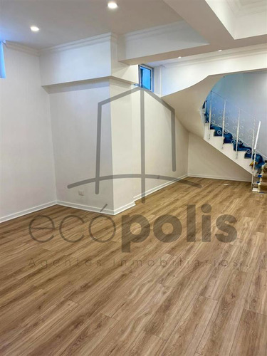 Loft Remodelado Con Diseño Moderno Y Excelente Conectividad