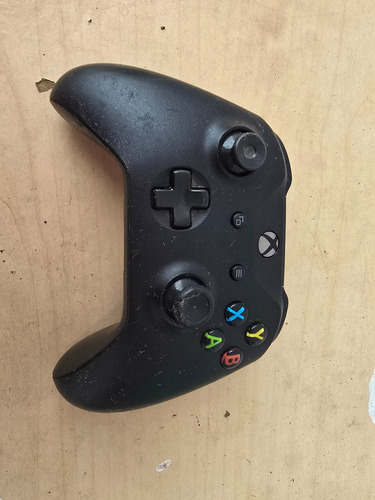 Controlador De Joystick Microsoft Xbox One (Usado)