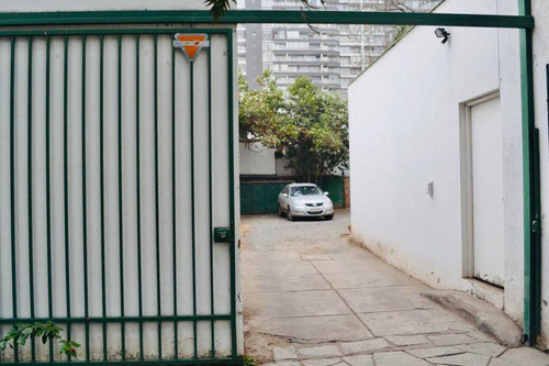 Casa En Venta De 4 Dorm. En Providencia