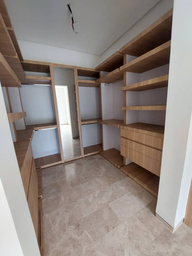 Townhouse En Cumbres De Guataparo
