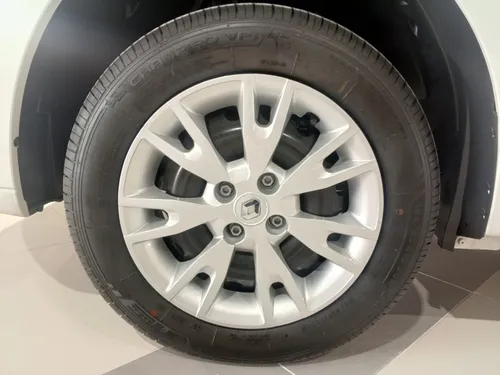 Renault Logan 1.6 Life Plus