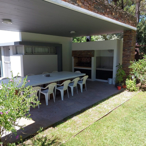Imagen 3 de 22 de Dueño Alquilo-vendo. Casa La Herradura Pinamar De 5 Amb. Con Piscina. Disponible Marzo. Semana. Quincena. Semana Santa