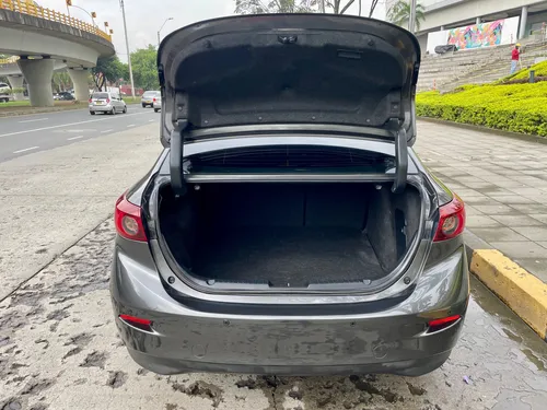 Mazda 3 2.0 Prime