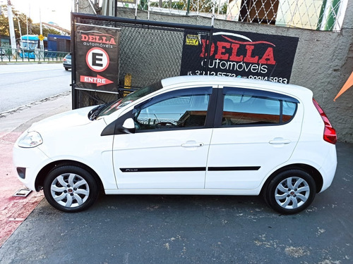 Imagem 2 de 10 de Palio Attractive 2015 Completo