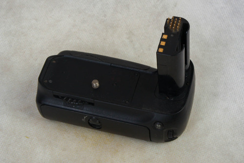 Nikon Mb-d80 Grip - Para Nikon D90 E D80 (Usado)