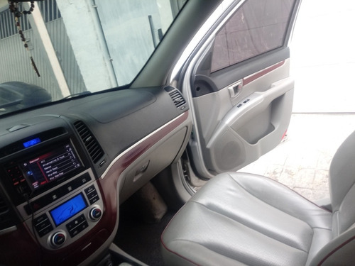 Imagem 8 de 15 de Hyundai Santa Fe 2008 2.7 5l Aut. 5p