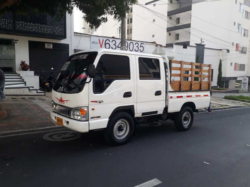 Jac 10-35 Estacas 4x2