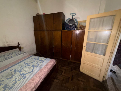 Casa En Venta - 4 Dormitorios 2 Baños - 688mts2 - La Plata