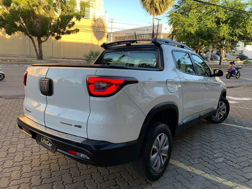 Imagem 9 de 14 de Fiat Toro Freedom Road 1.8 16v Flex Aut. 2018 Branca 201...