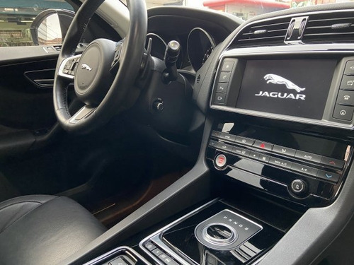 Imagem 9 de 15 de F-pace 2.0 16v Ingenium Prestige Awd 4p Automático