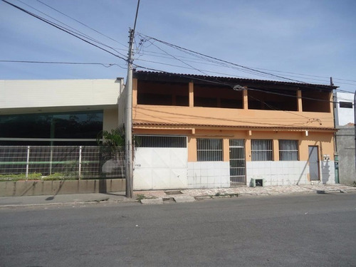 Imagem 3 de 30 de Manoel Plaza, Casa Linear Divida Em Duas De 2 Quartos, Ampla, Com Sala, Cozinha, Wc Social, Quintal E 6 Kitnets Para Aluguel Na Parte Dos Fundos, 1 Vaga, 200 M2 De Area Construida - Ca00028 - 3303479
