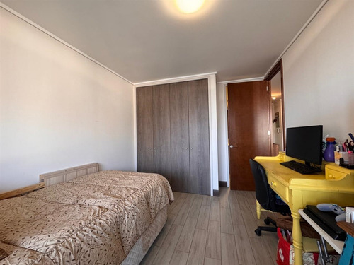 Departamento En Venta De 2 Dorm. En Lo Barnechea