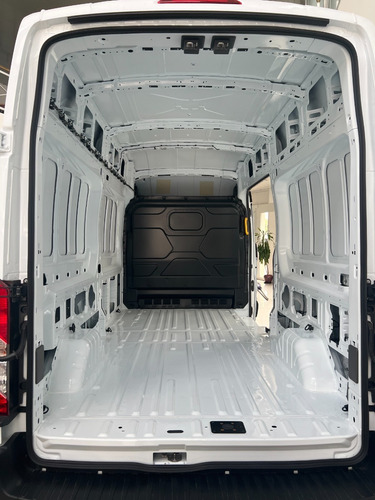 Imagen 8 de 19 de Ford Transit Furgo Largo