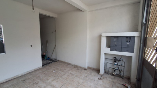 Imovel Com 4 Casas De 3 Cômodos Banheiro Quintal E Garagem