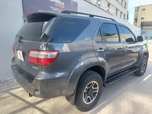 Toyota Fortuner 2.7l