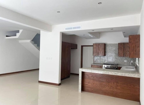 Imagen 5 de 19 de Casa En Venta En Residencial Valdivia