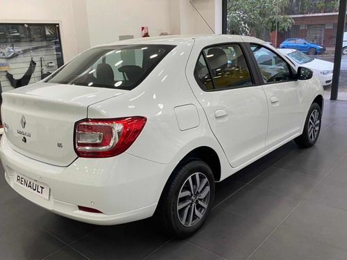 Renault Logan Intense 1.6